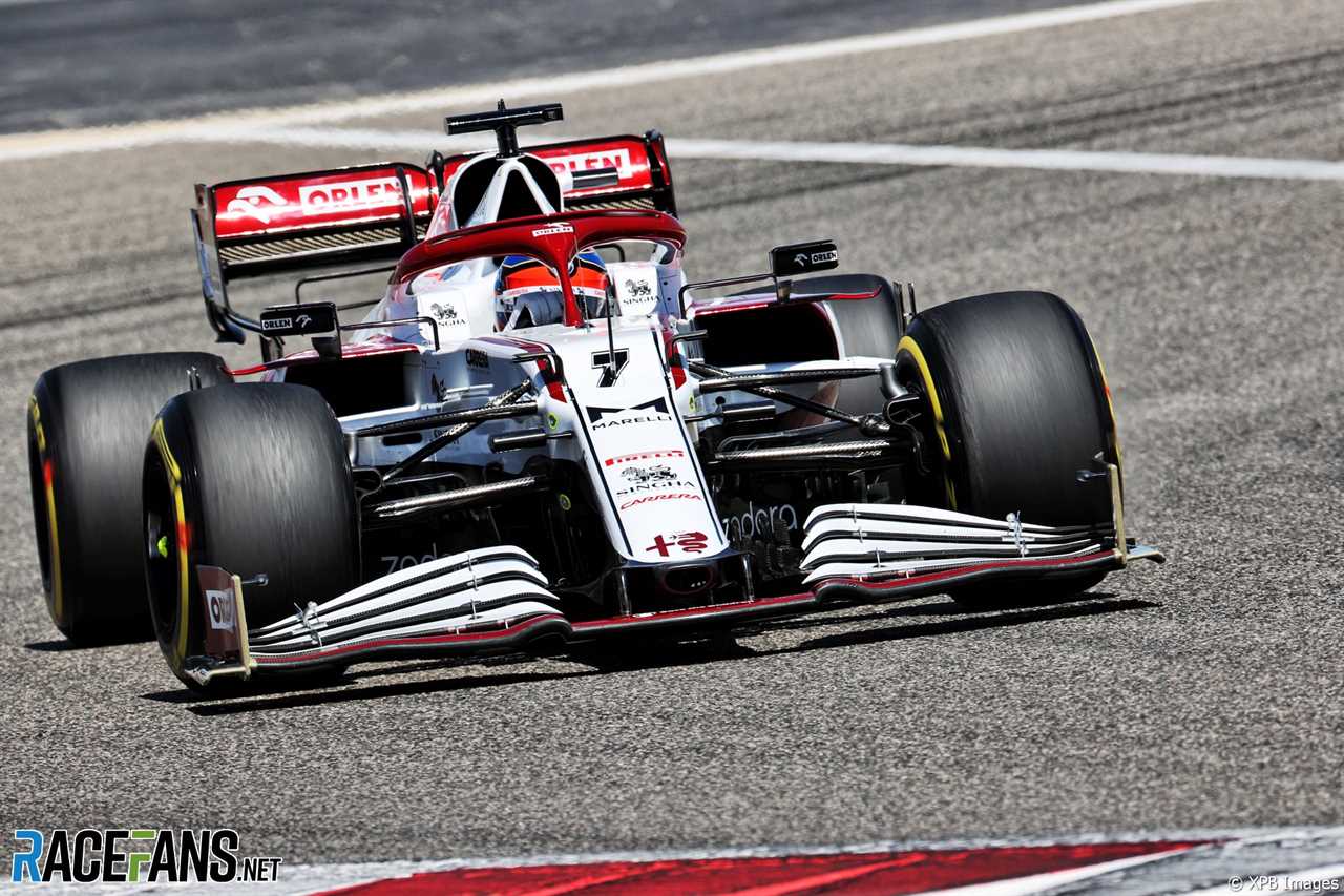 Kimi Raikkonen, Alfa Romeo, Bahrain International Circuit, 2021