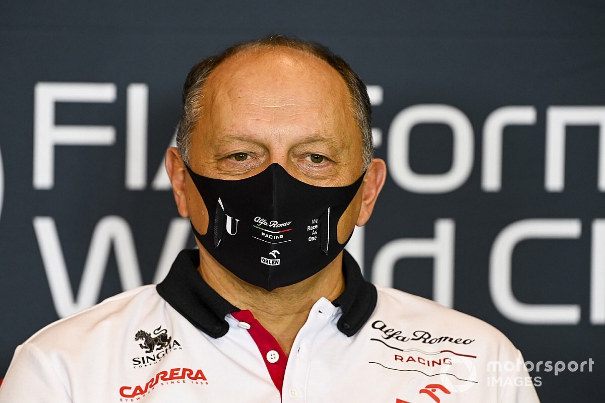 Alfa Romeo F1 boss Vasseur tests positive for COVID-19