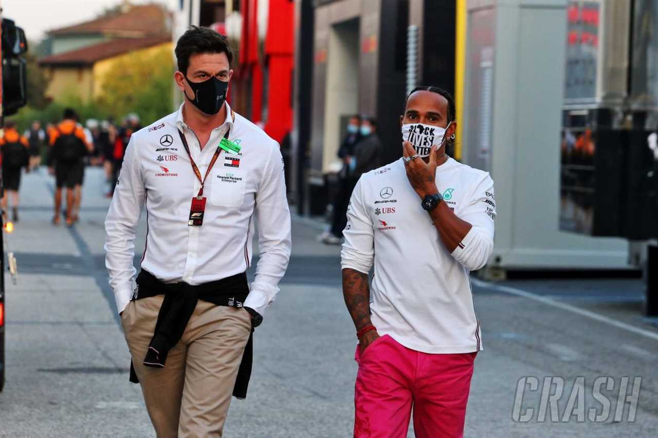 "Logical" for Hamilton to continue with Mercedes in F1