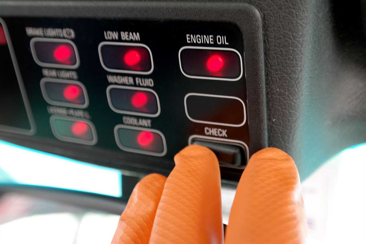 DIY photos of how to check the oil level