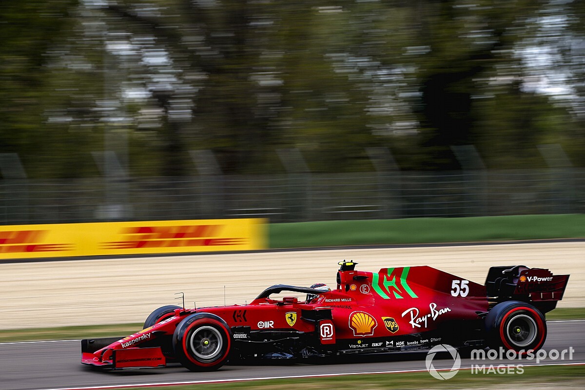 Sainz: Imola Q2 exit "exposed" lack of Ferrari F1 mileage