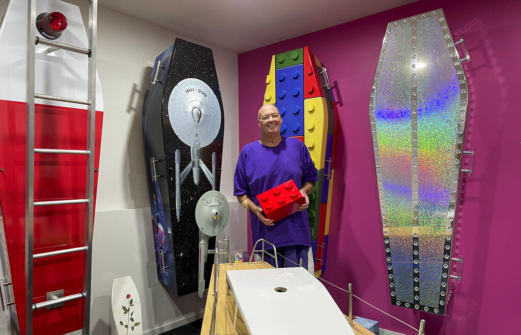 Take a look: Colorful coffins brighten the mood at New Zealand funerals |  SiouxlandProud |  Sioux City, IA