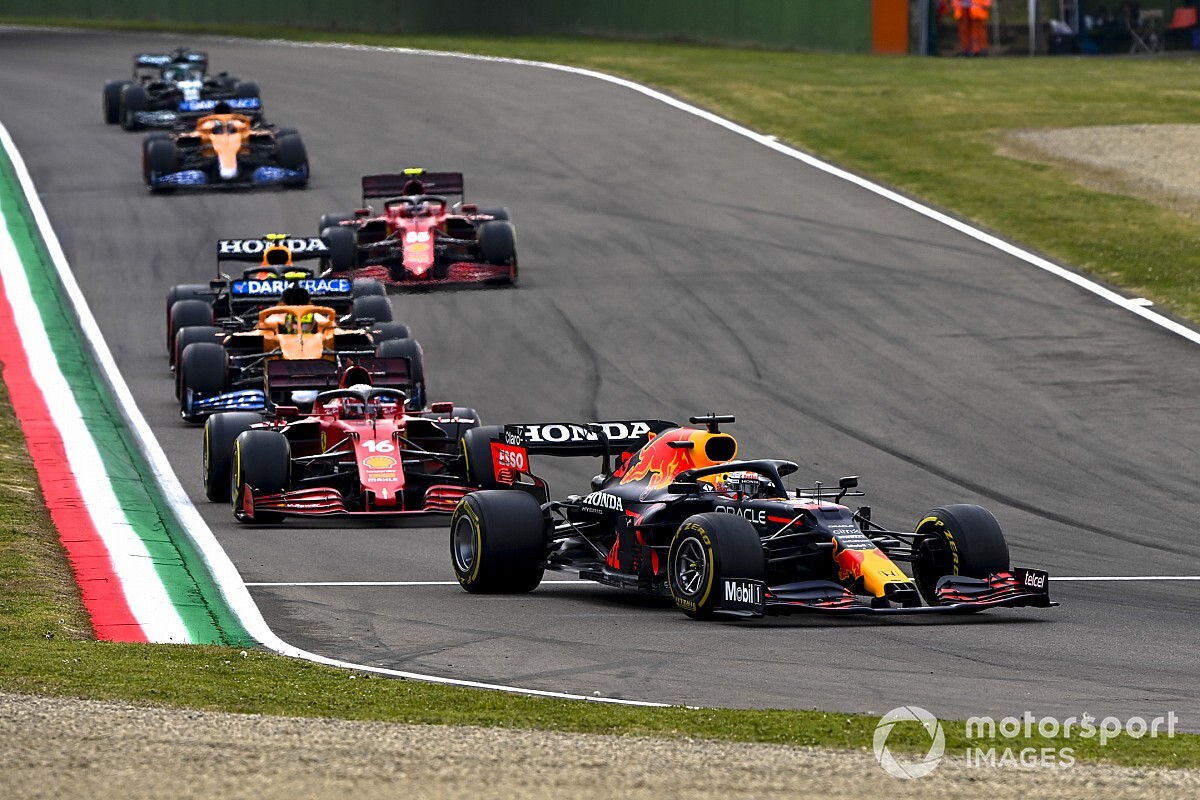 Leclerc should have overtaken Verstappen in the restart of Imola F1
