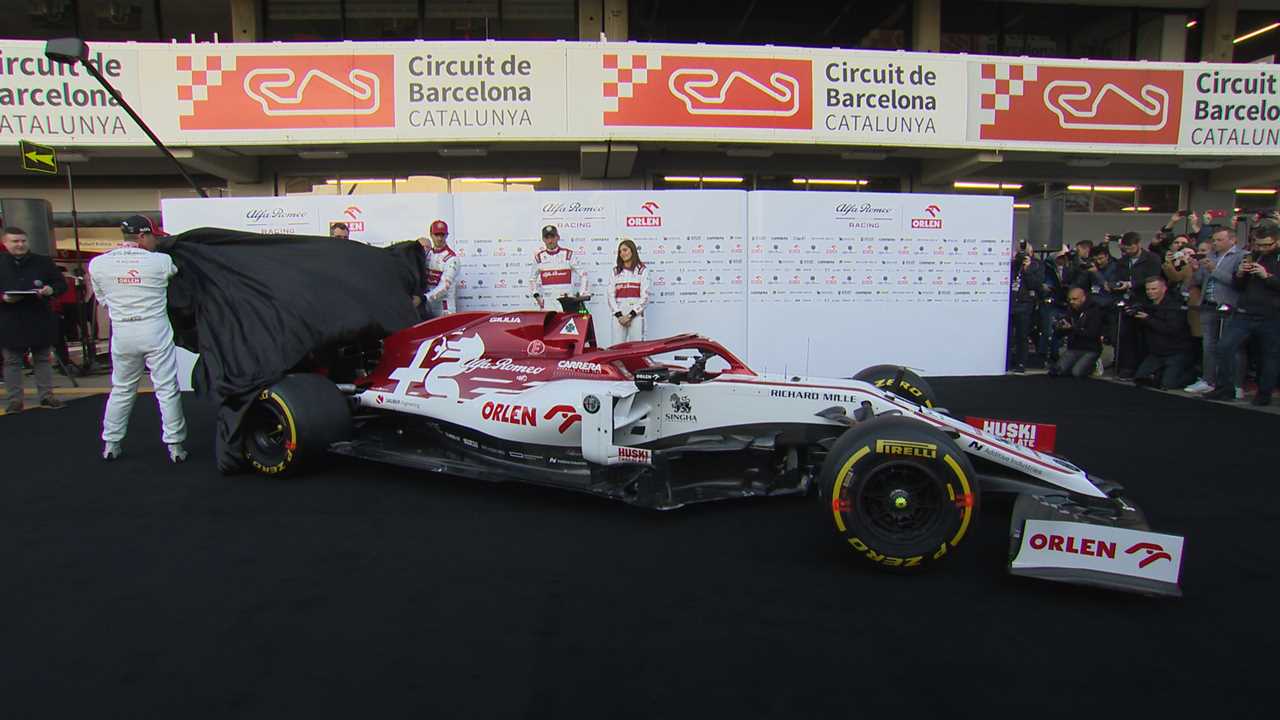 Raikkonen and Giovinazzi present the 2020 Alfa Romeo F1 car during the test