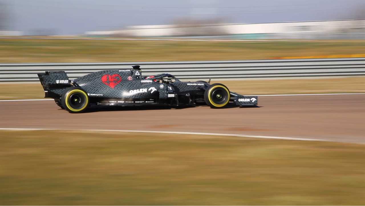 WATCH: Kimi Raikkonen makes its track debut for the Alfa Romeo F1 car in 2020