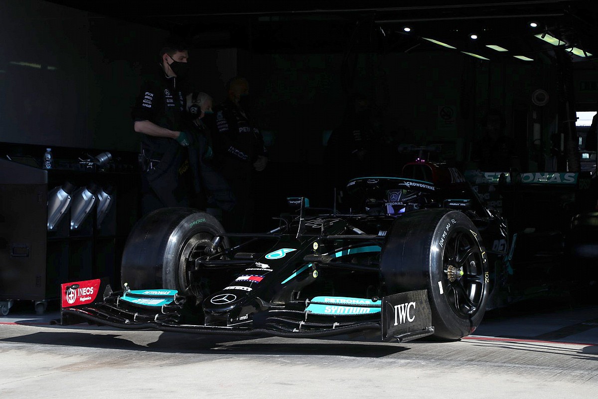 Hamilton happy to end Pirelli F1 tyre test reluctance with view to 2022