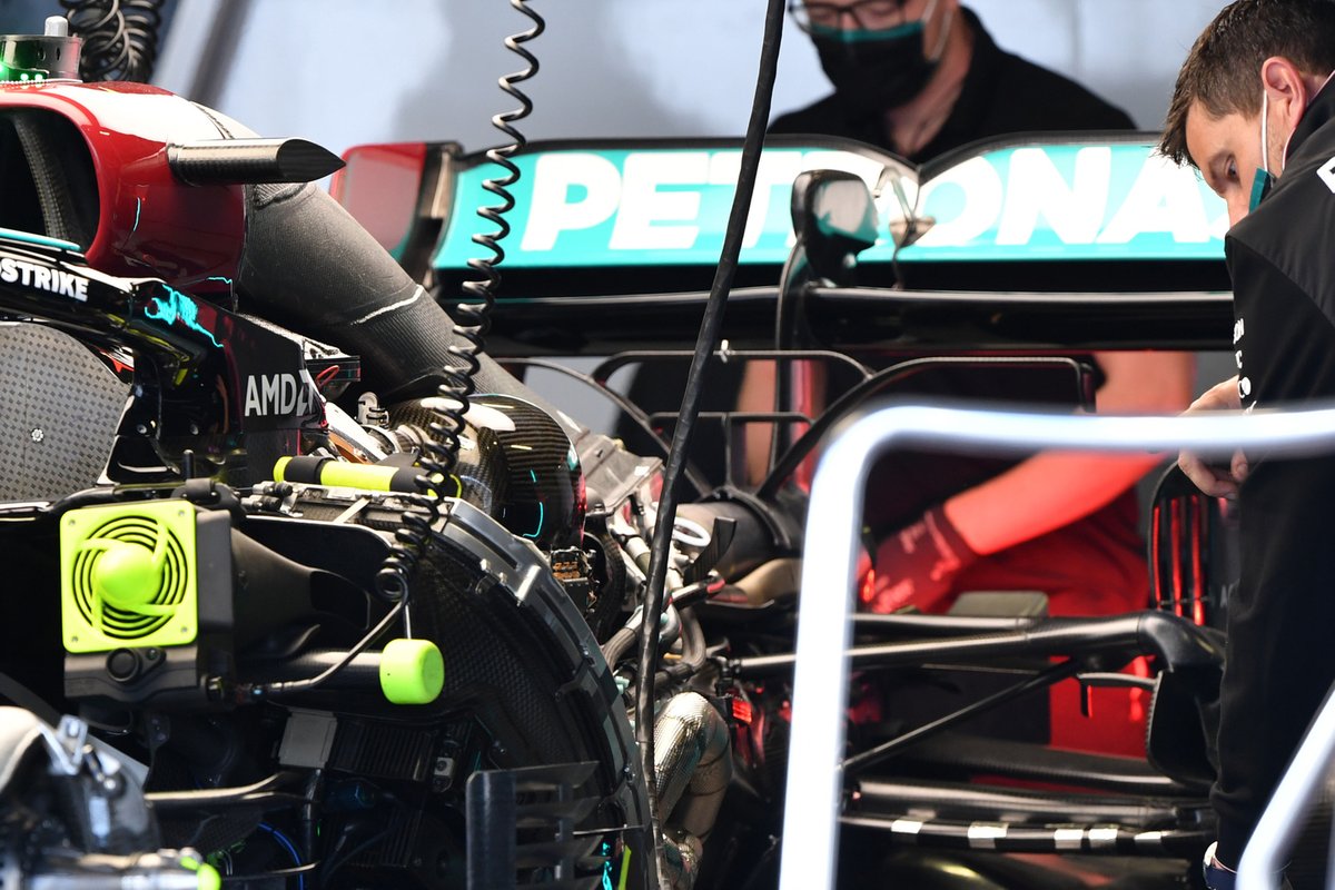 Mercedes W12 powerunit detail