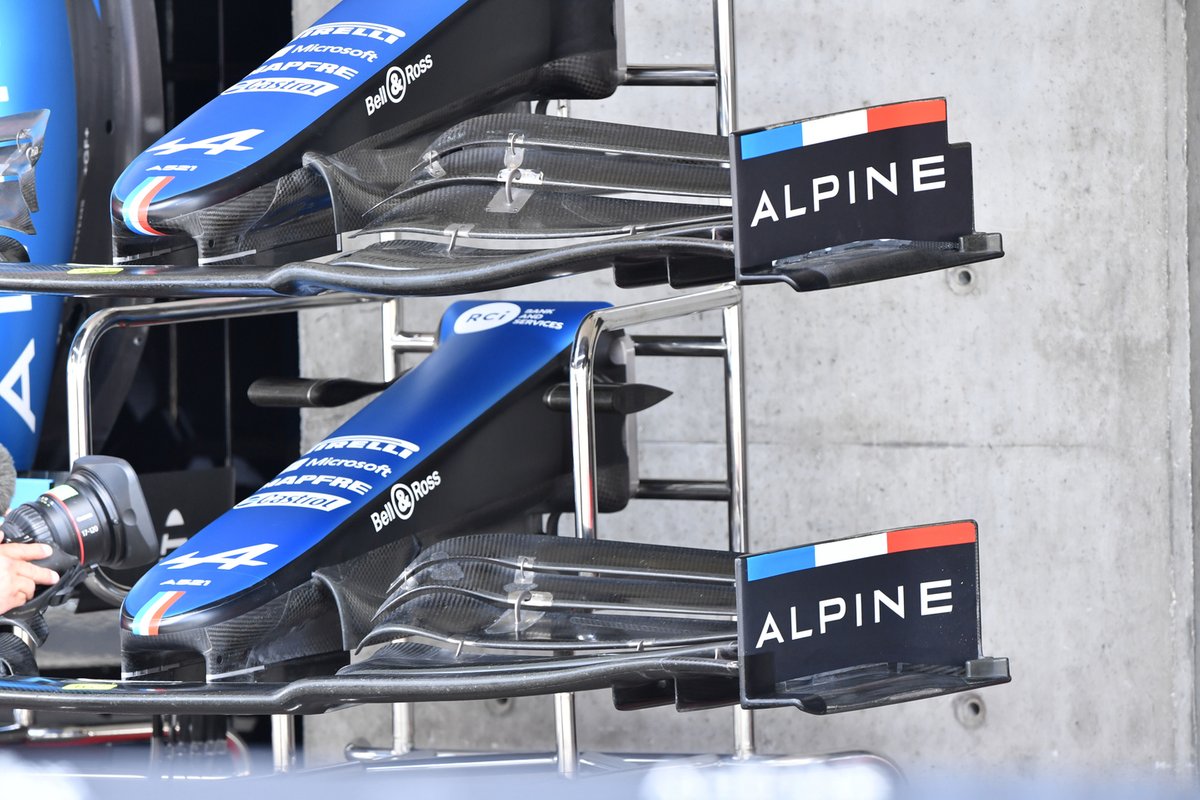 Alpine A521 front wing comparison