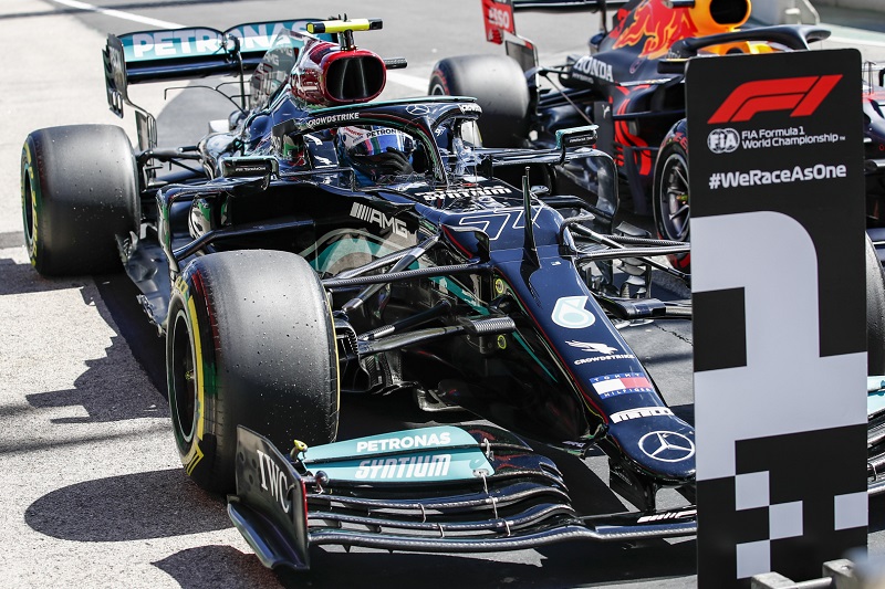 Valtteri Bottas prevents Lewis Hamilton from taking the 100th pole in qualifying at Portimão