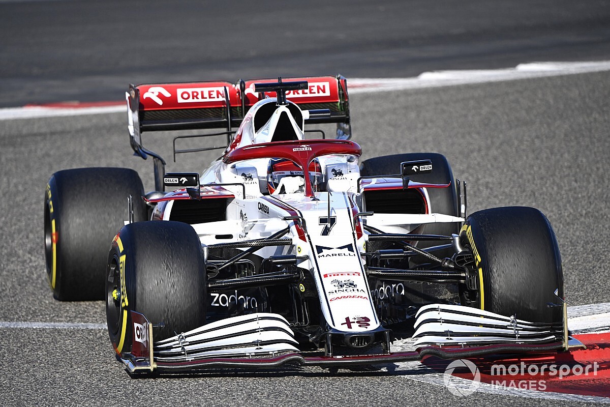 Alfa Romeo "most surprising team" in F1 testing - Russell
