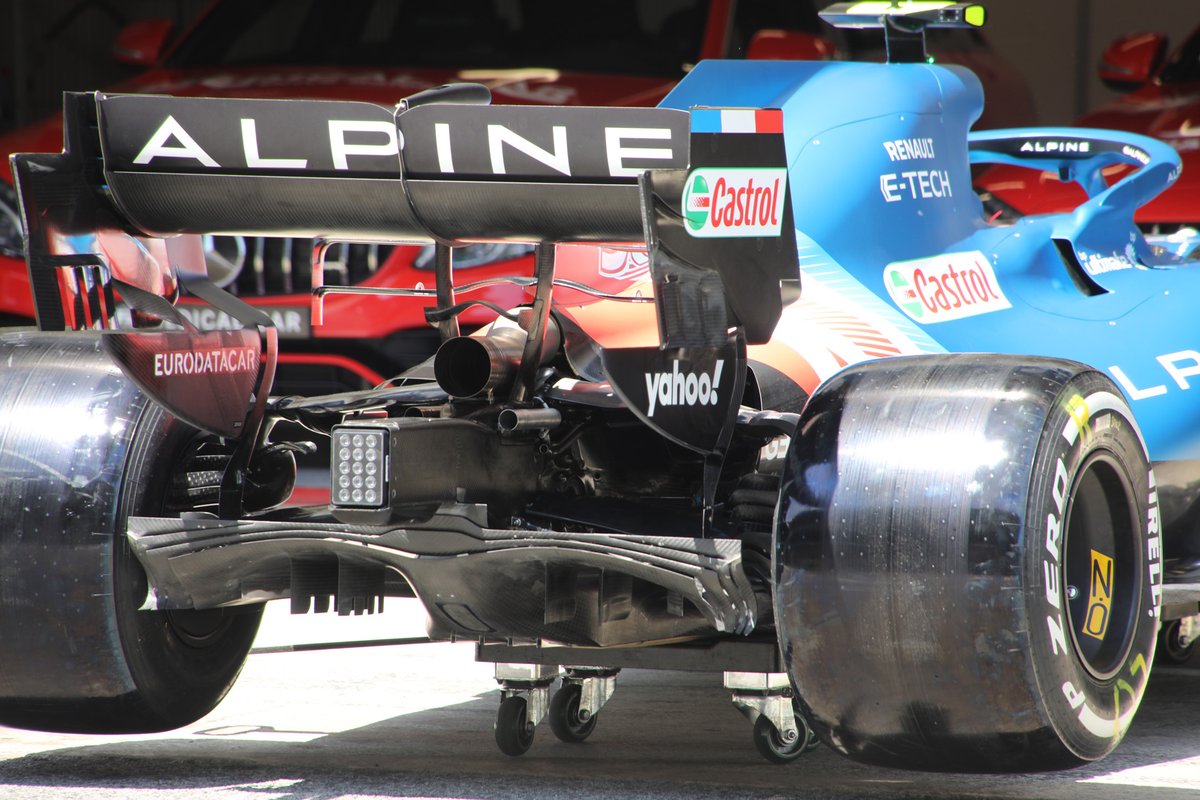 Alpine A521 rear detail