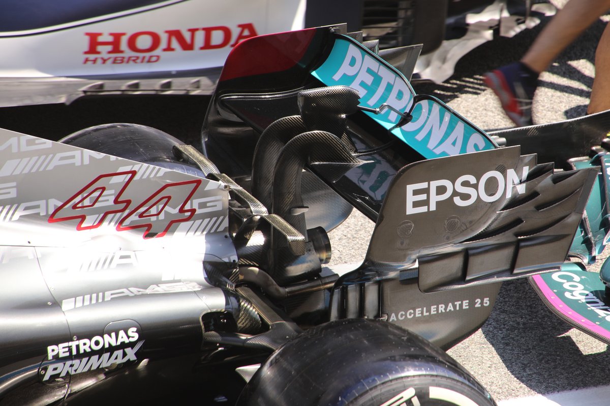 Mercedes W12 rear wing detail