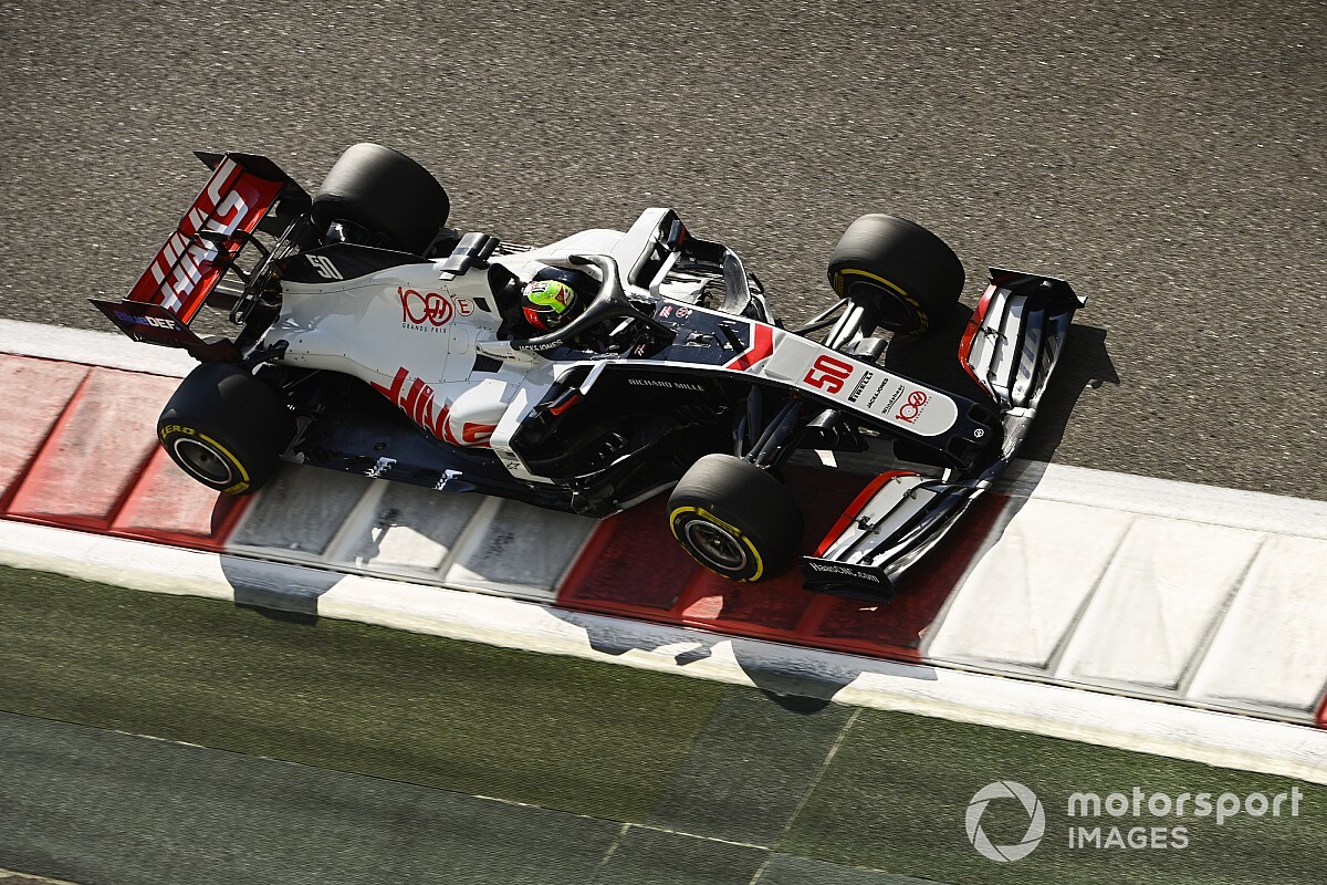 Haas braced for "difficult" 2021 F1 campaign