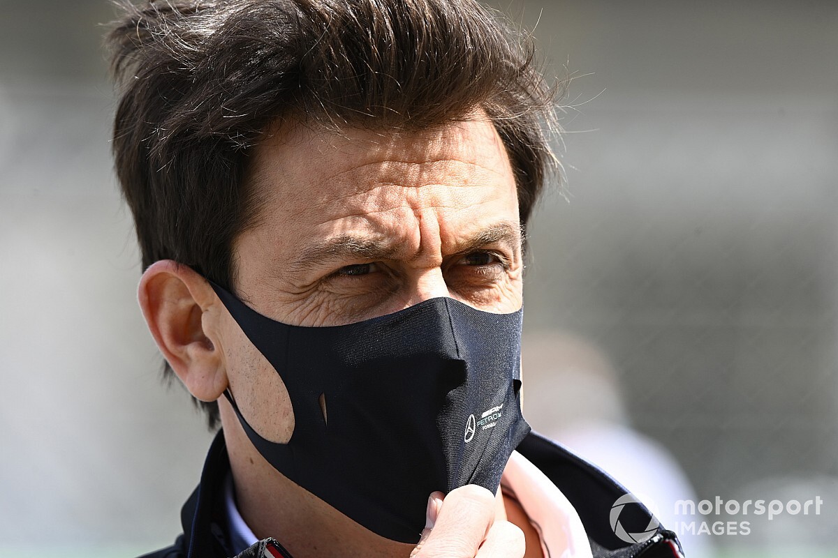 Wolff: Red Bull approached 100 Mercedes staff over F1 engine move