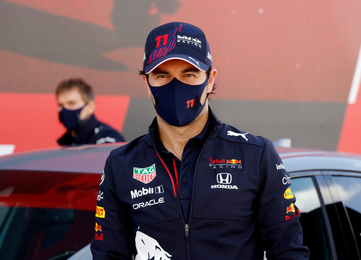 WATCH: Sergio Perez cheekily trolls Kimi Raikkonen during interviews with Media Pen