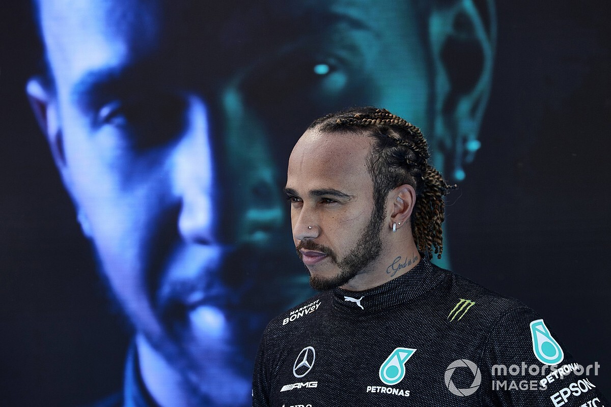 Hamilton wants new Mercedes F1 contract agreed by summer break