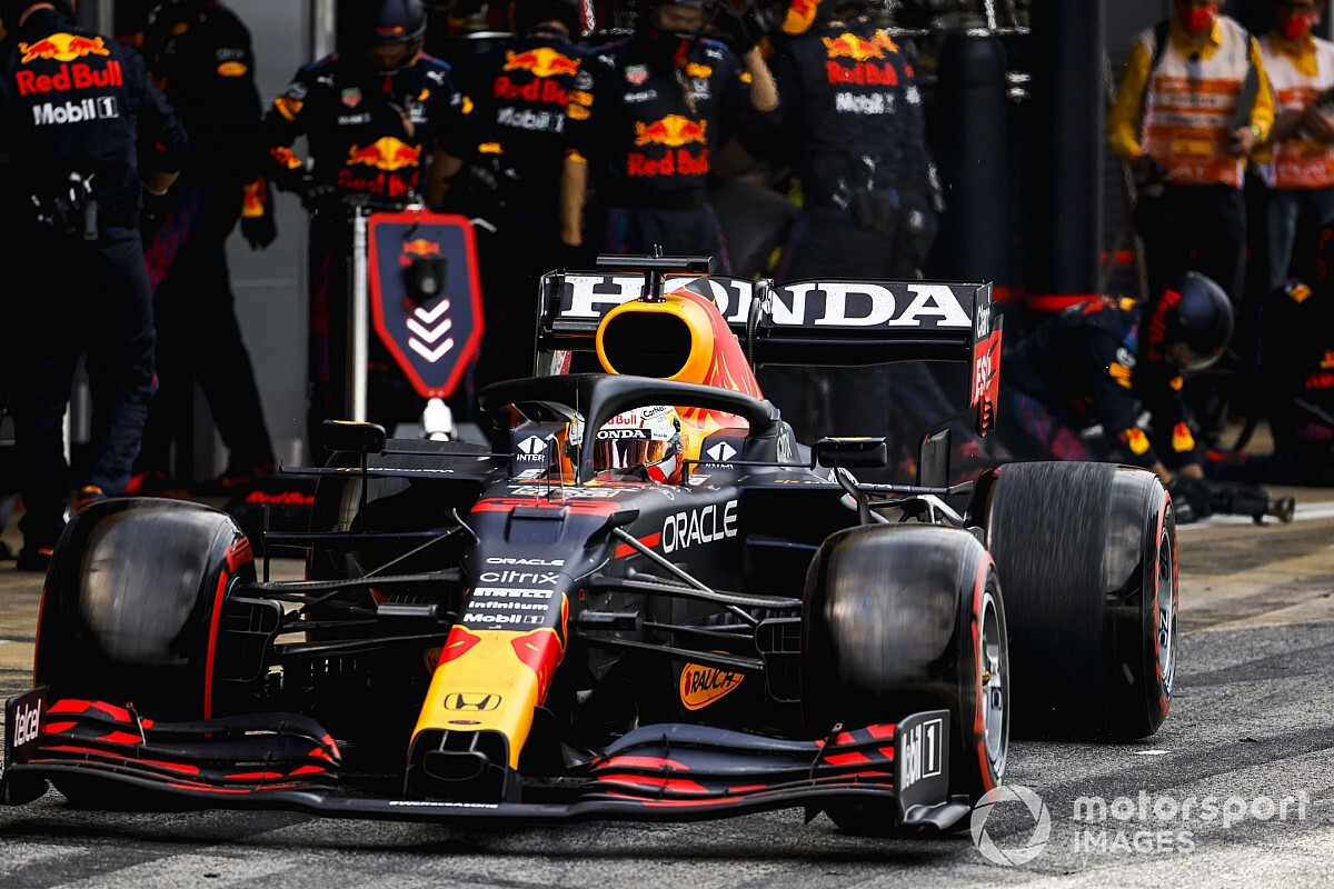 15 employees and an empty factory are not enough for Red Bull