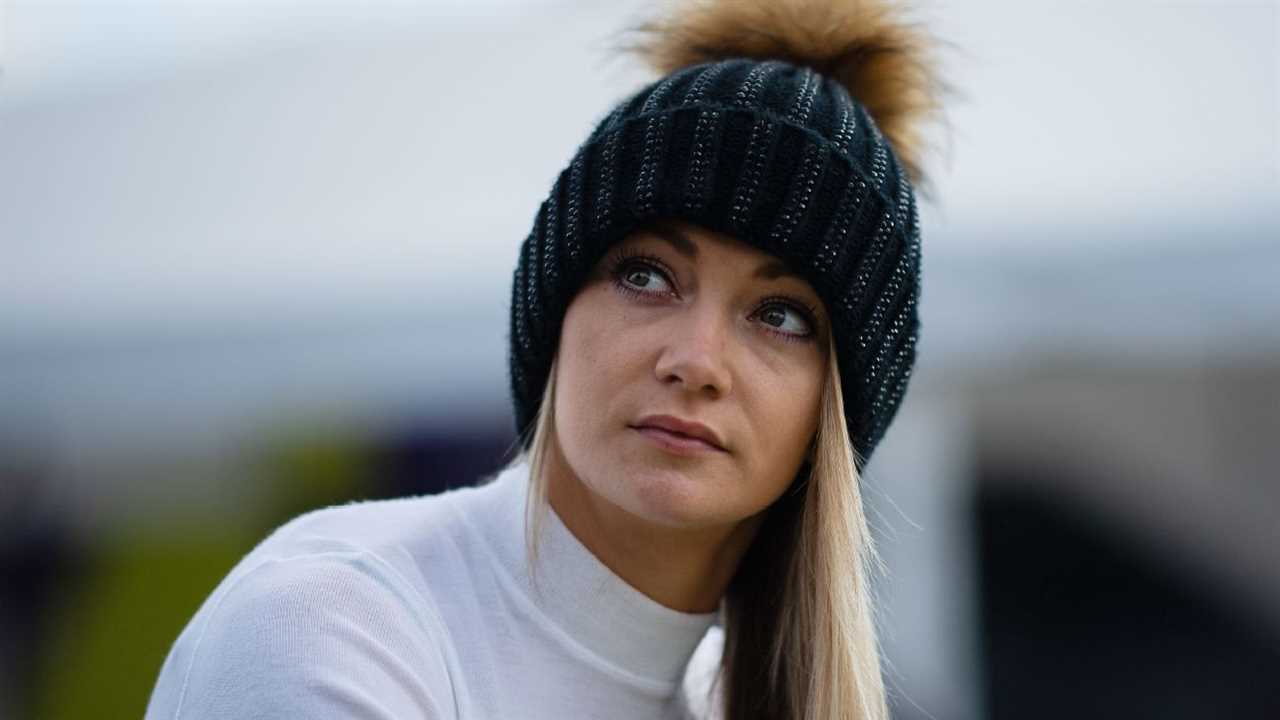 Bond stunt driver Jessica Hawkins gets Aston Martin F1 role