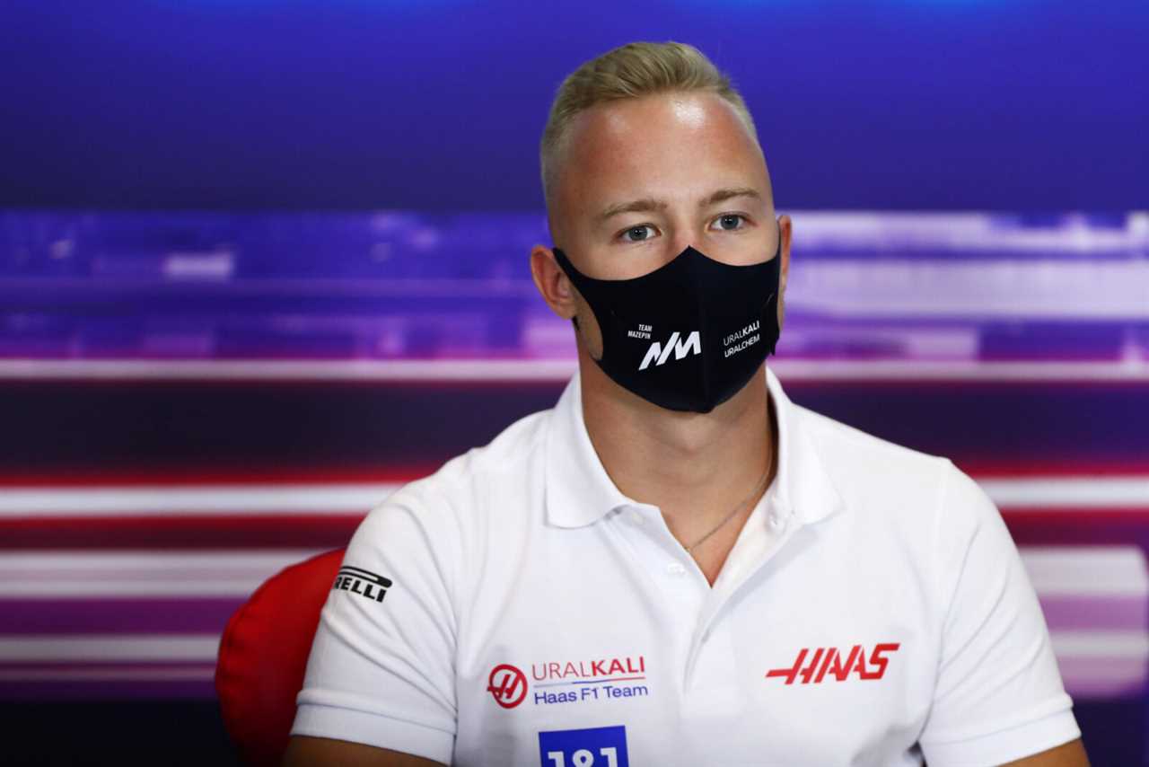 Haas F1 chief claims Nikita Mazepin "does pretty badly"