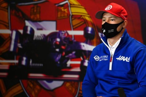 Former F1 driver expects Dmitry to try to mentally intercept Mazepin amid Haas fights