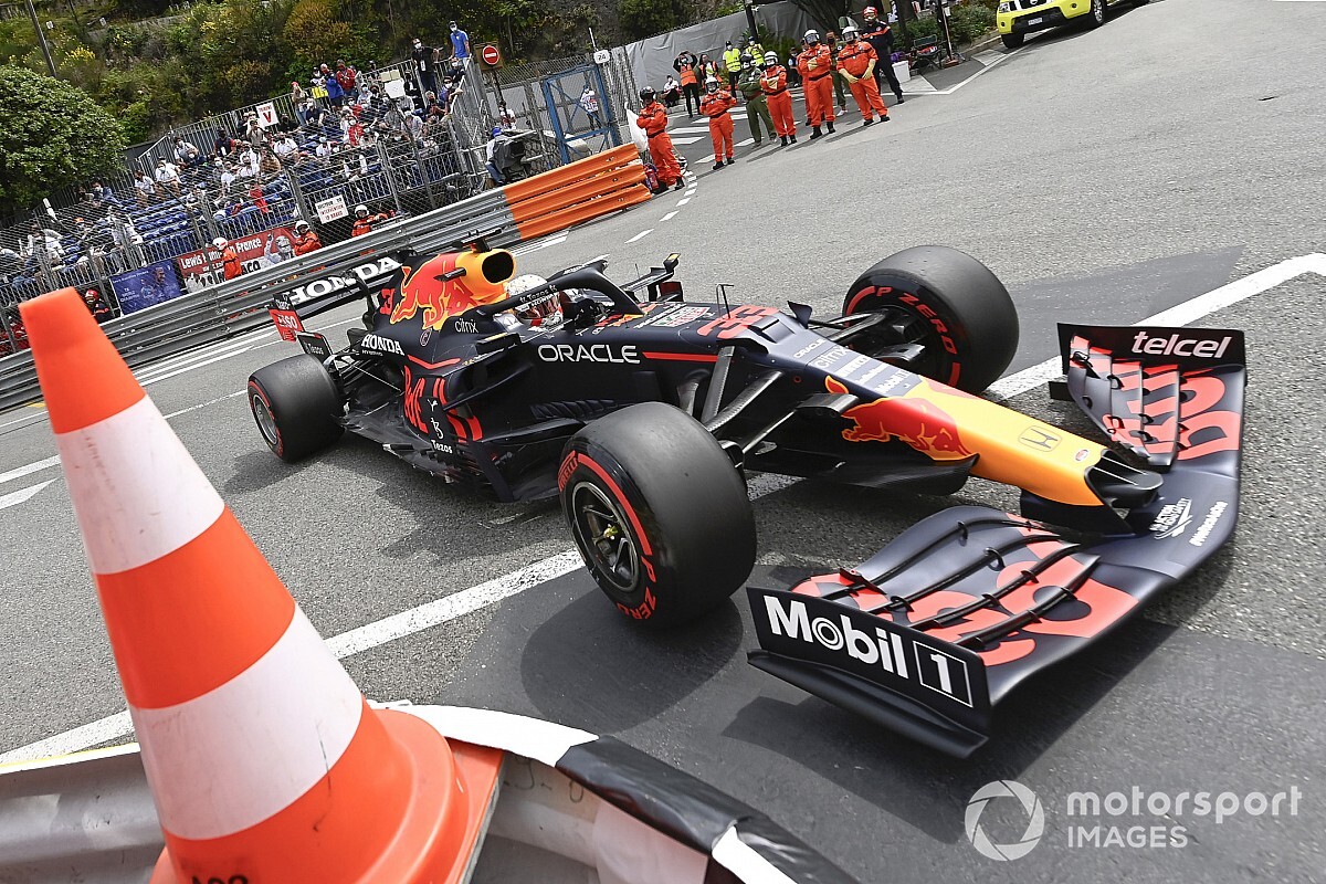 F1 Monaco GP: Verstappen dominates as Mercedes struggles