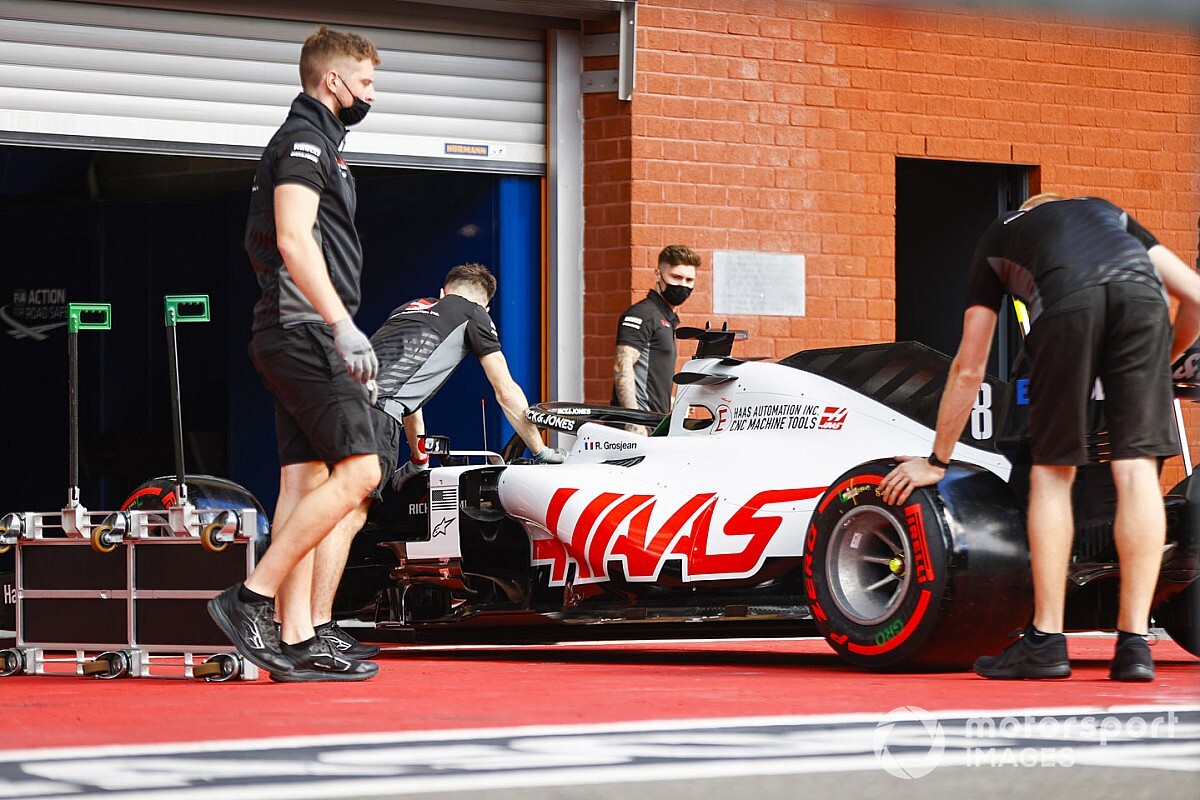 Haas F1 stay "almost impossible" without cost cap
