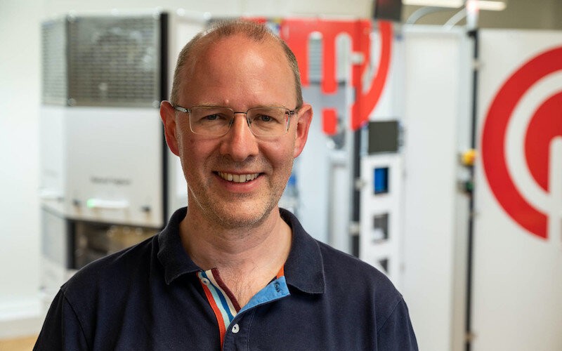Dr. Peter Schroder, Karakuri