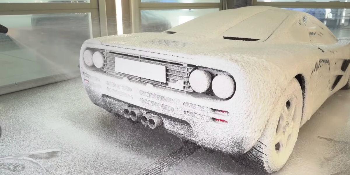 Check out this McLaren F1 Get some professional detailing: video