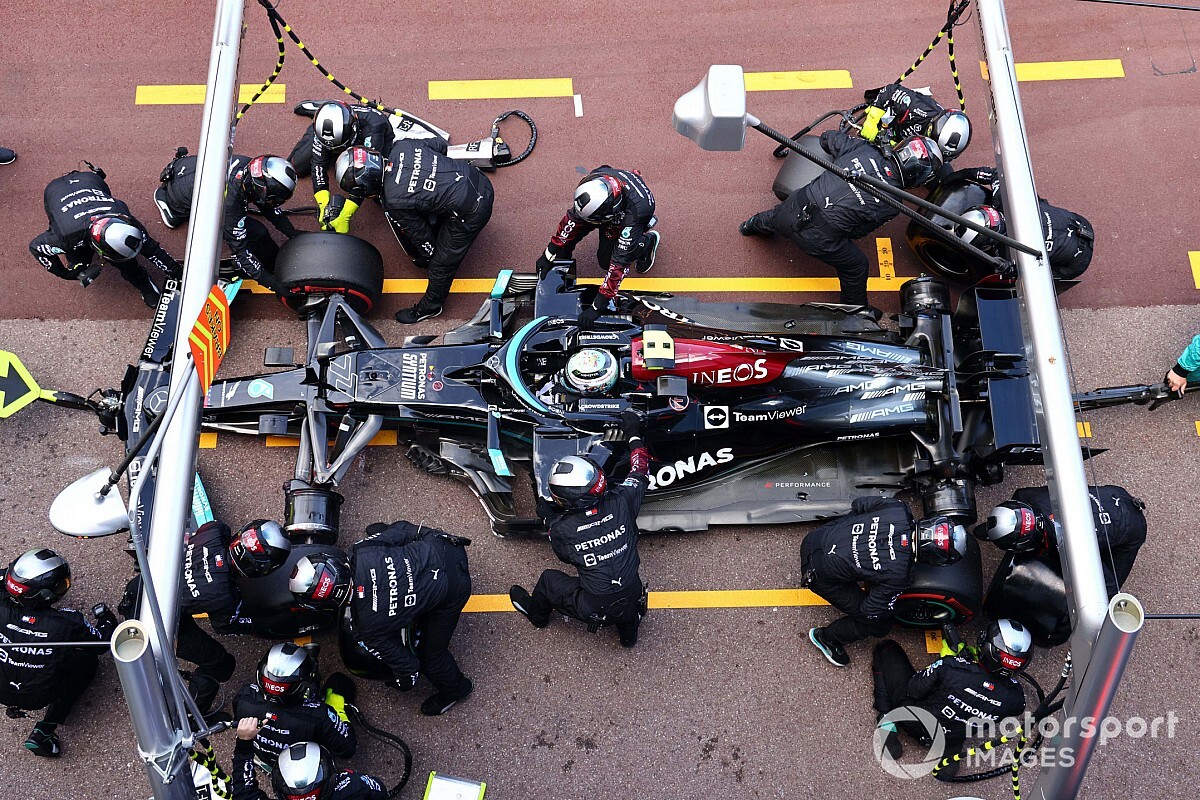 Bottas “surprised” by Mercedes suggestion he was out of position in Monaco pitstop