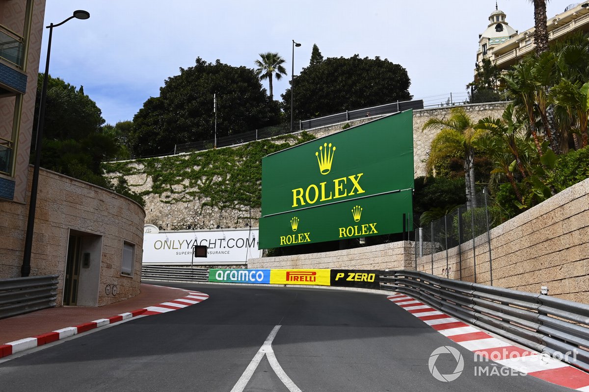 Distance advertising in position