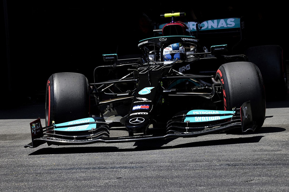 Bottas: Something "fundamentally wrong" with Mercedes in Baku