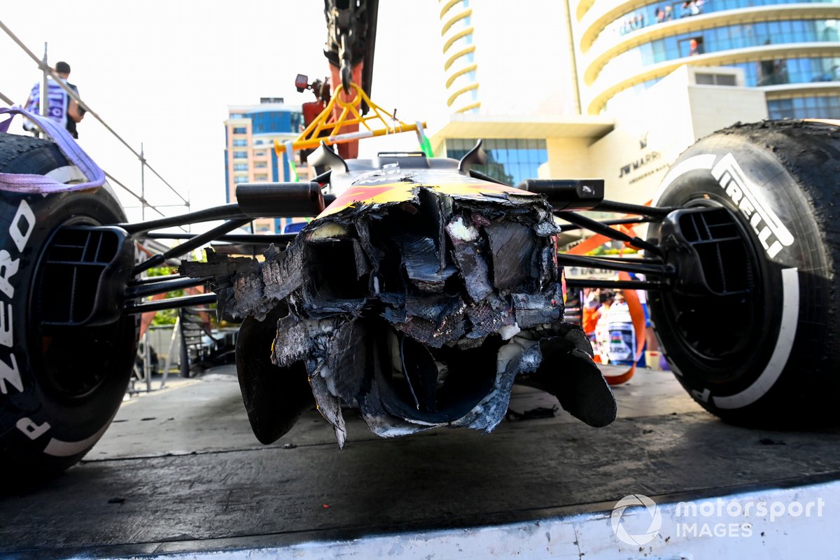 Damage to Max Verstappen's car, Red Bull Racing RB16B after retirement