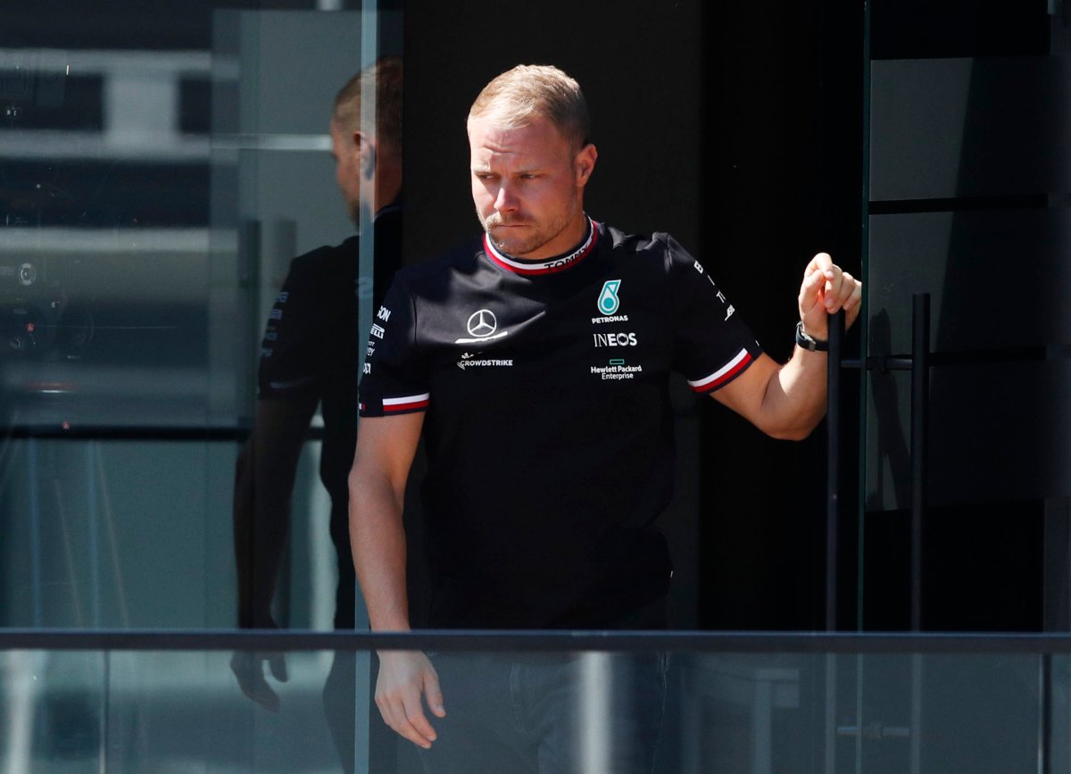 Former Mercedes F1 director explains why Wolff & Co. have to “hug” Valtteri Bottas