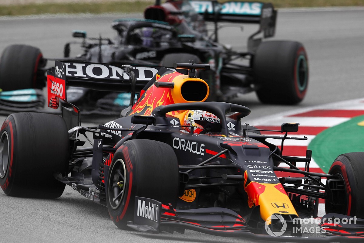 Mercedes warns F1 flexi-wing saga could lead to Baku protest