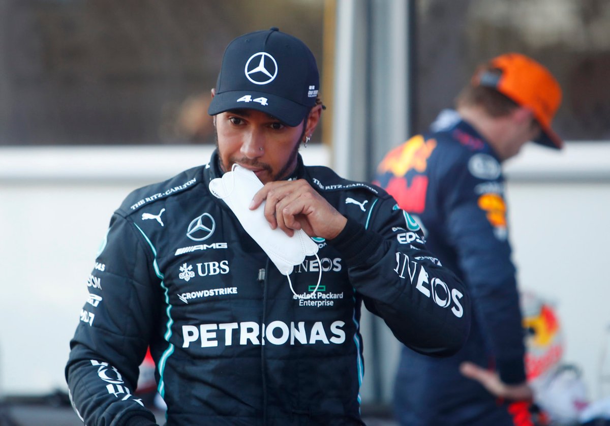 Look away, Lewis Hamilton!  Striking statistics paint a different picture in the F1 title race