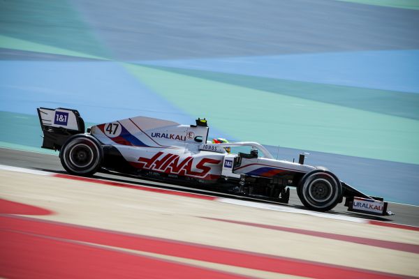 Uralkali Haas F1 Team with both drivers in Bahrain F1 test day 1