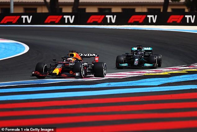 Verstappen gab die Führung in Kurve 1 der ersten Runde ab, erholte sich aber hervorragend und holte P1