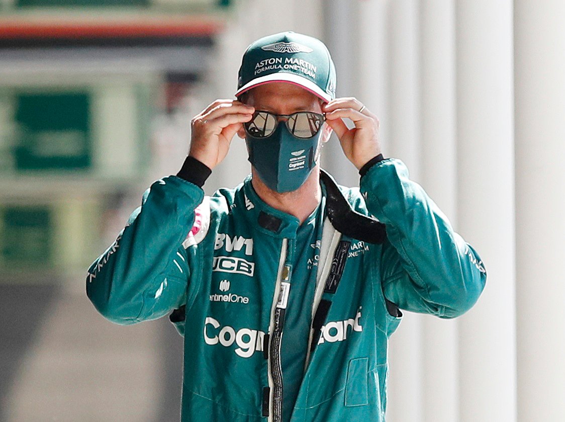 Lance Stroll jokes about Sebastian Vettel’s tendency to long F1 debriefings at Aston Martin