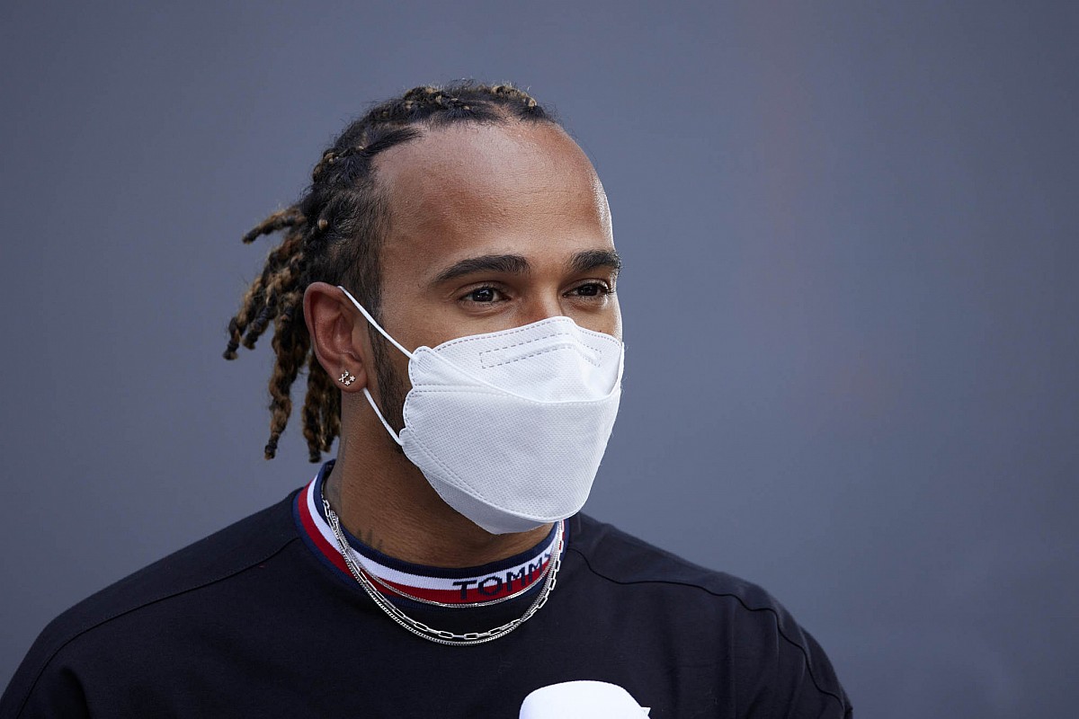 "No stumbling blocks" in Mercedes F1 contract talks with Hamilton
