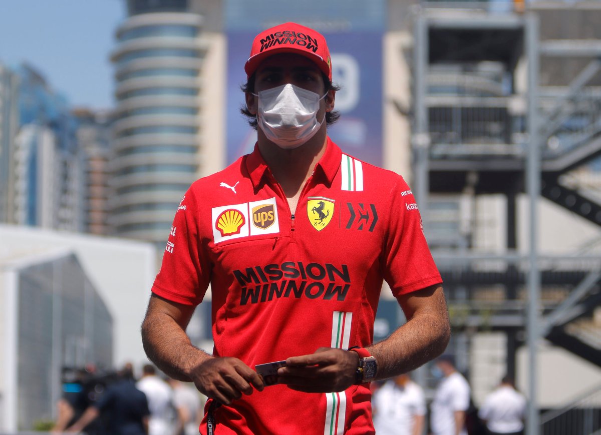 Carlos Sainz explains why he doesn’t miss “My dog ​​or my home” at Ferrari F1