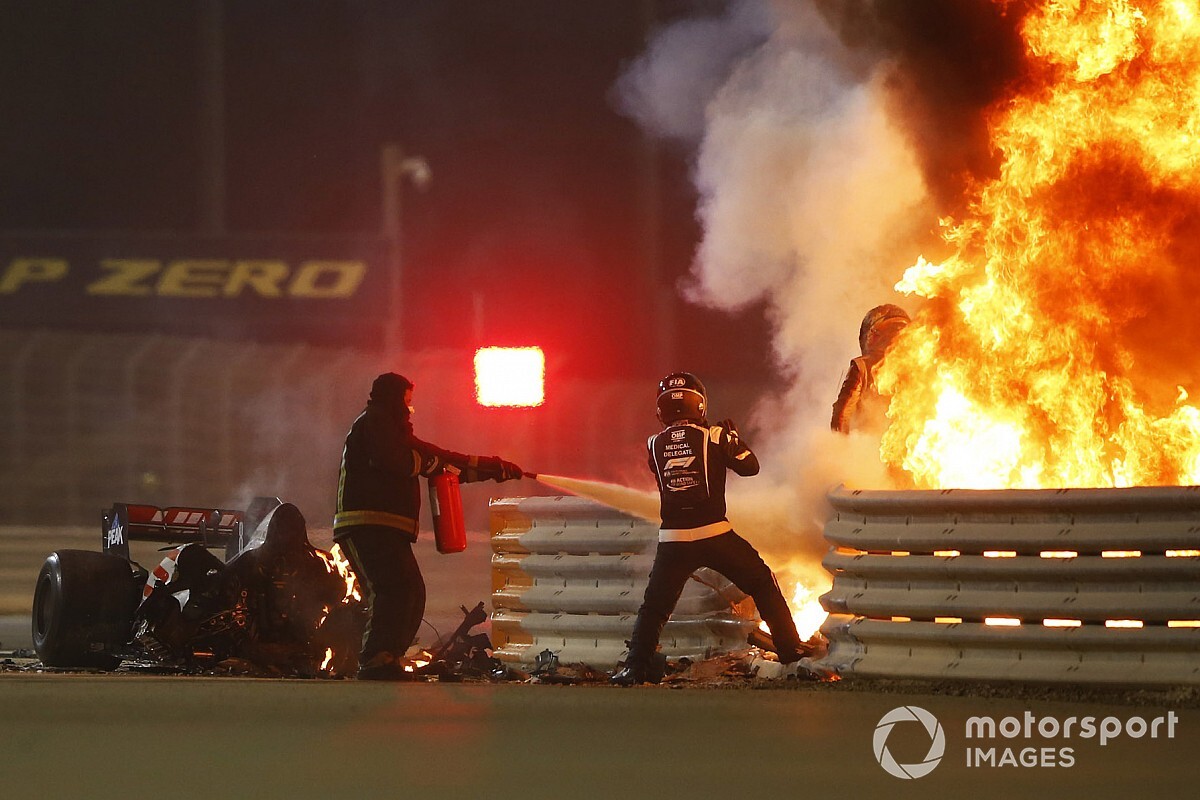 Motorsport Images photographer wins award for Grosjean picture