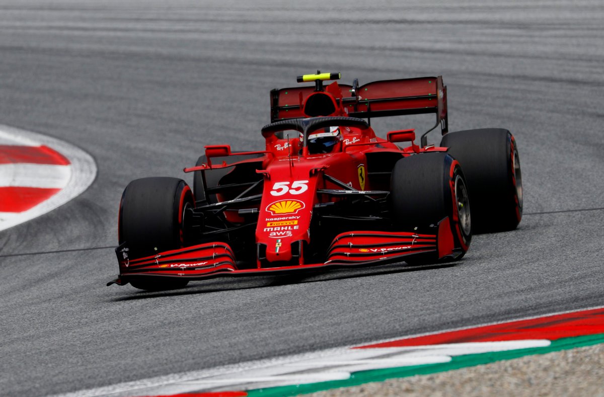 WATCH: Carlos Sainz ‘Ferrari F1 race engineer sings hilariously on the radio after the Styrian GP
