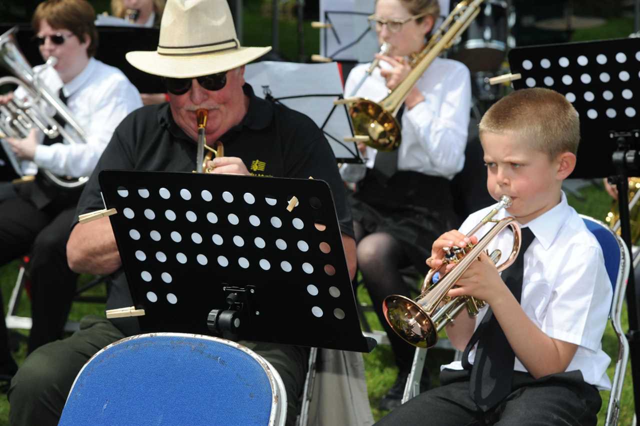 More than 6,000 visitors flock to Nick and Annette Mason's Open Gardens event to raise funds for charity