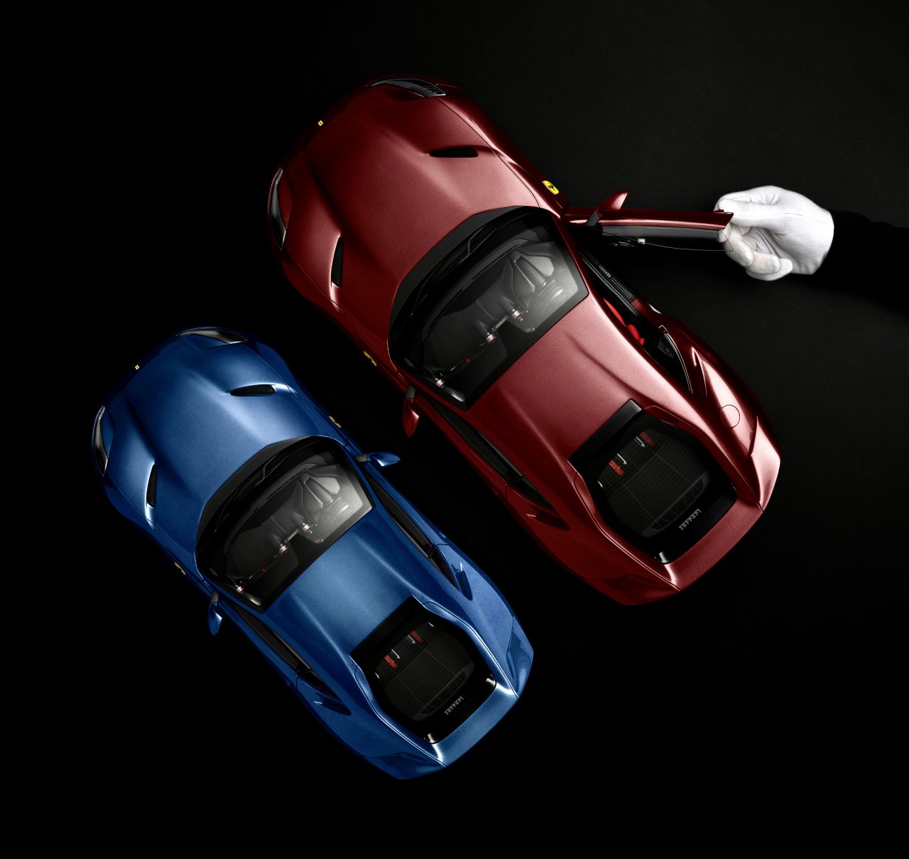 Ferrari, Option New Ferrari: Your car on a scale of 1: 8 or 1:12, ClassicCars.com Journal