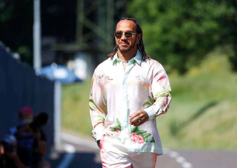 Motorsport-Hamilton is committed to the Mercedes F1 team for two more years