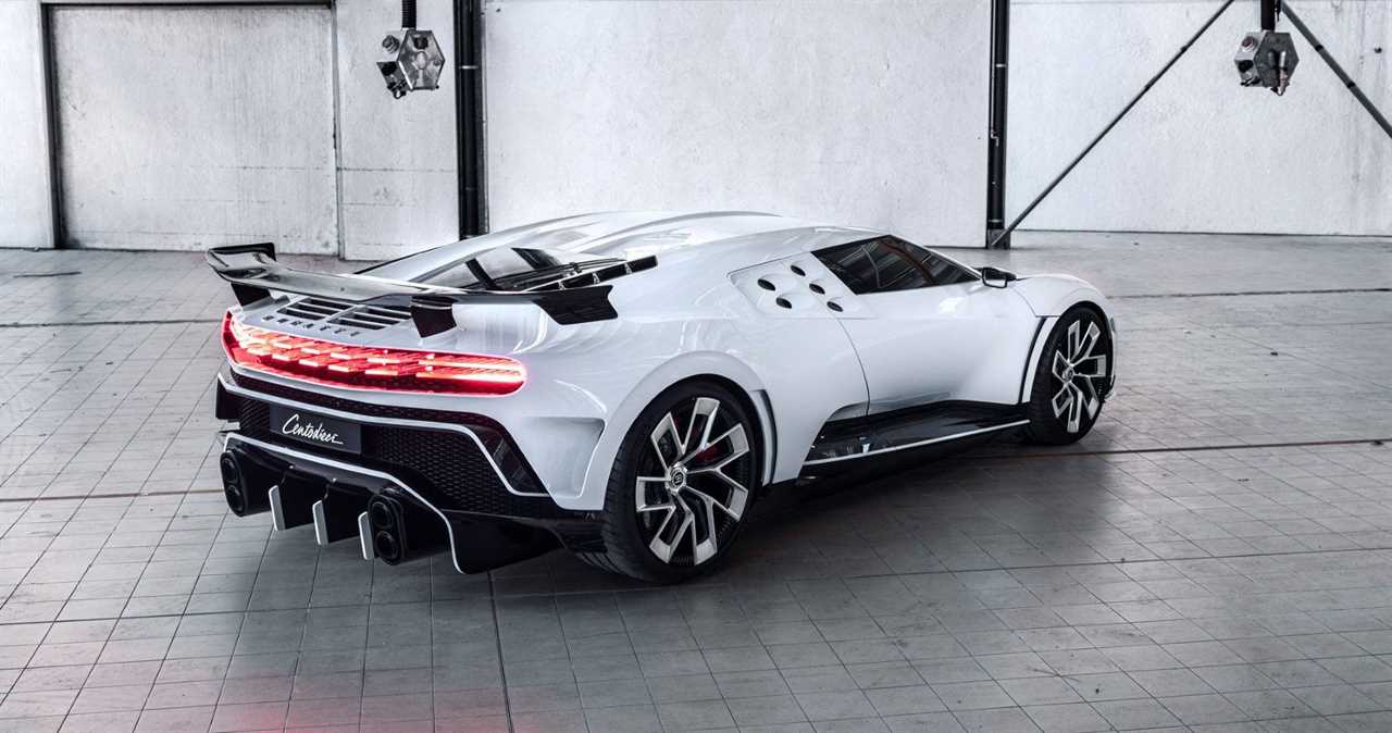 Bugatti uses the EB 110 to support the development of the Centodieci