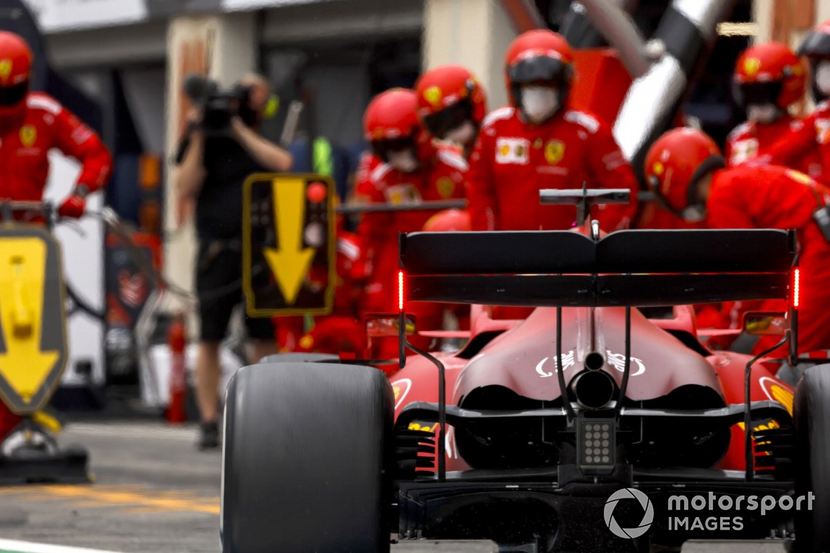 Charles Leclerc, Ferrari SF21, in the pits
