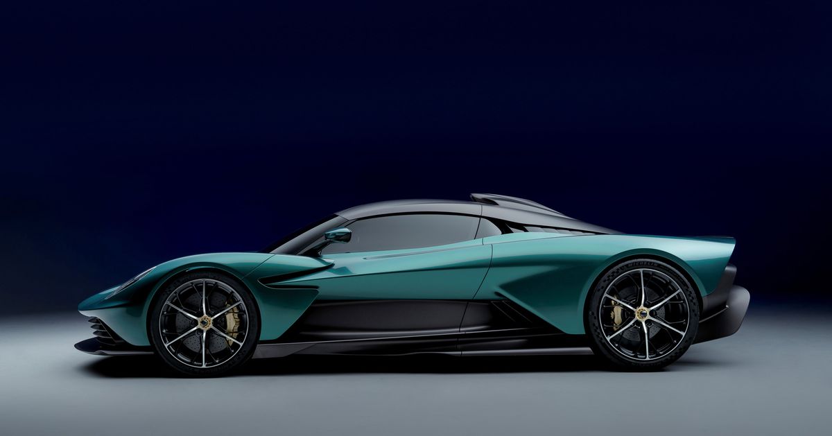 The Aston Martin Valhalla is a dramatic 937 hp hybrid supercar