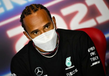 Lewis Hamilton can “escape” from his Mercedes F1 contract: Ecclestone evidence of retirement
