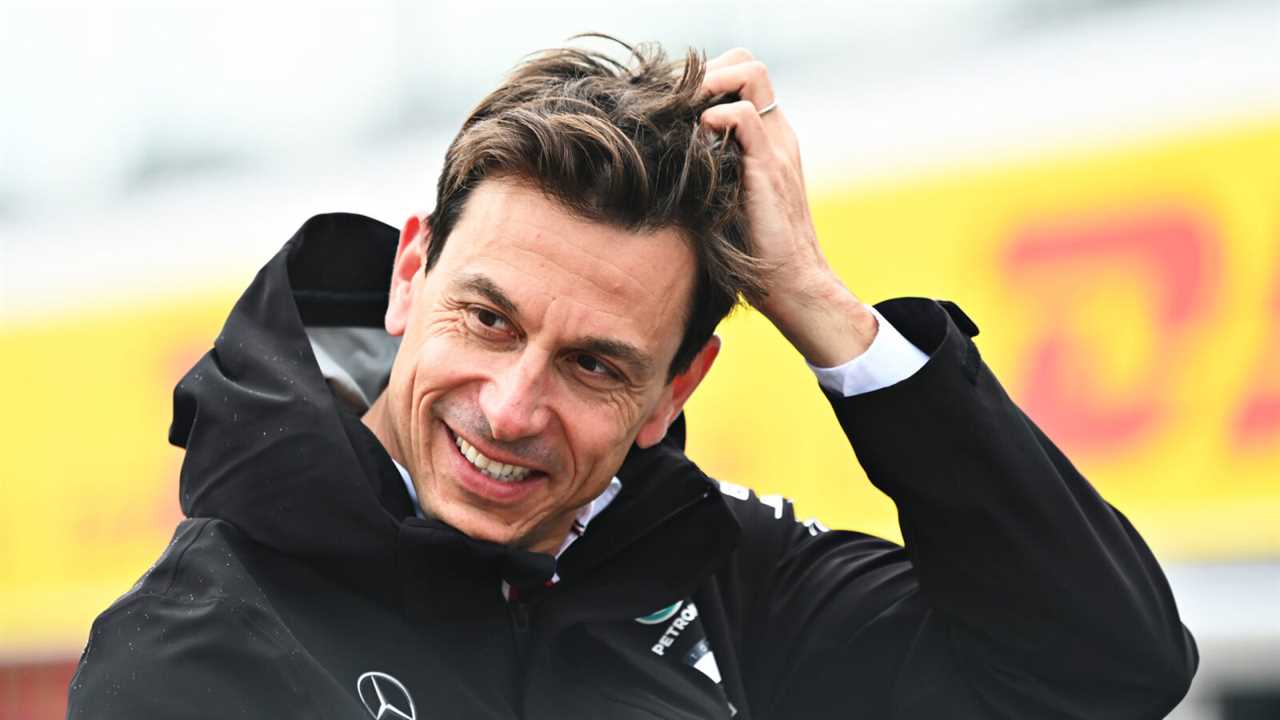 Wolff hopes "Little Lion" Russell will sit in a top F1 car next season amid Mercedes rumors